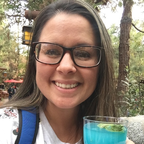 Meet your Posher, Tierra - Picture 1 of 1